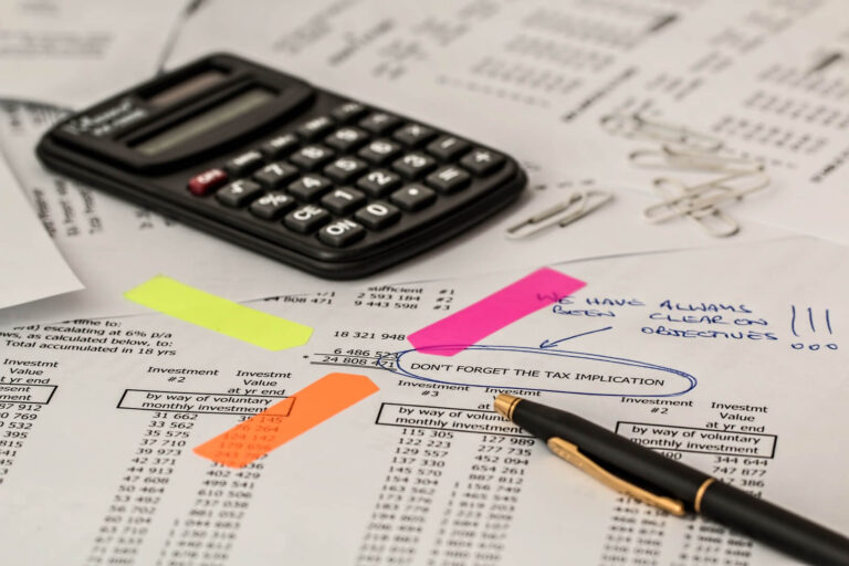 desk-writing-work-pen-office-business-676191-pxhere.com (1)