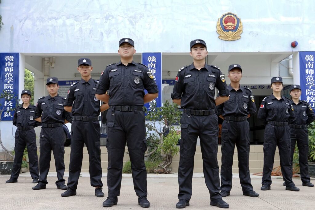 person-military-soldier-army-profession-police-1172558-pxhere.com (1)